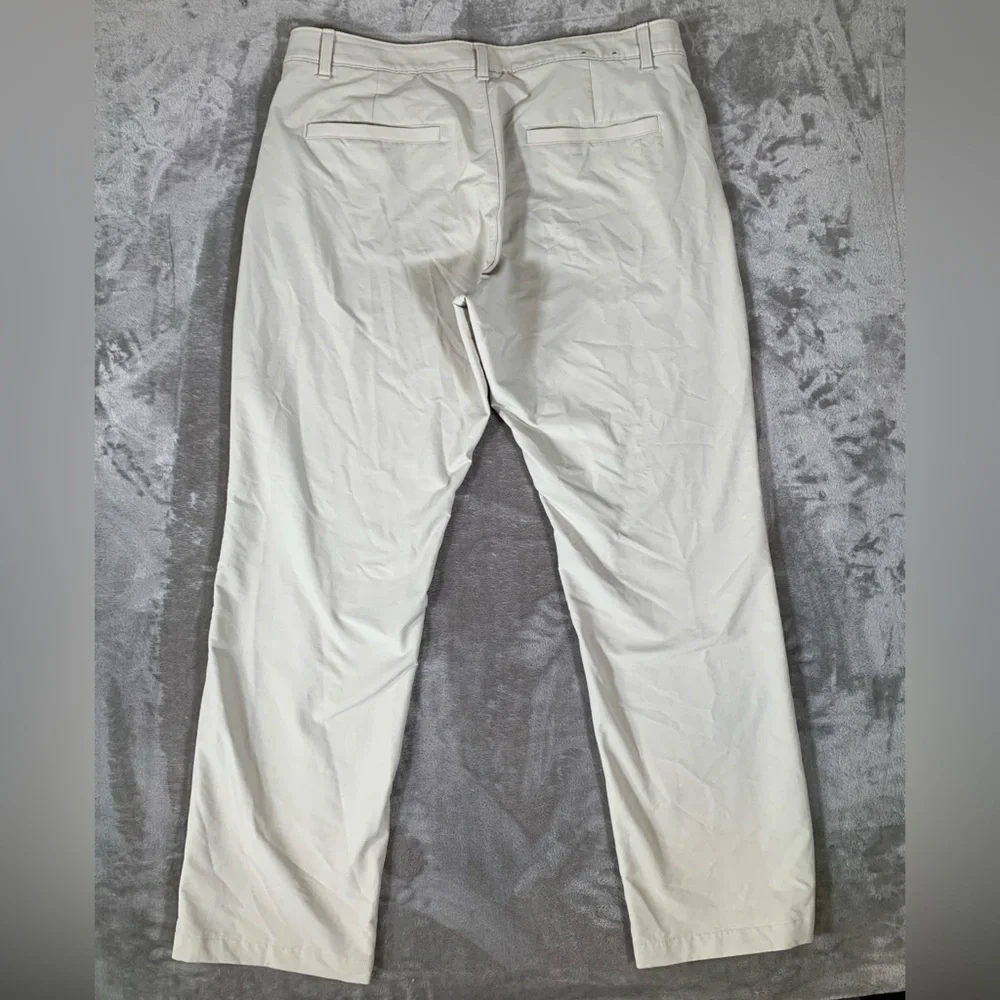 Under Armour Chino Pants Mens 38x32 Tan Khaki Golf Performance Stretch‎